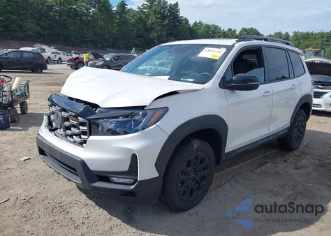 2023 Honda Passport Awd Trailsport from USA, damaged, VIN 5FNYF8H69PB037181